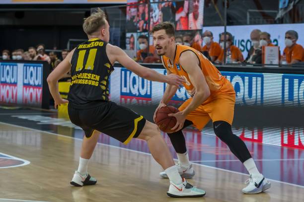 在赛前热身 在赛前热身