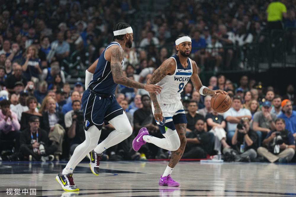 她的灵活进 她的灵活进