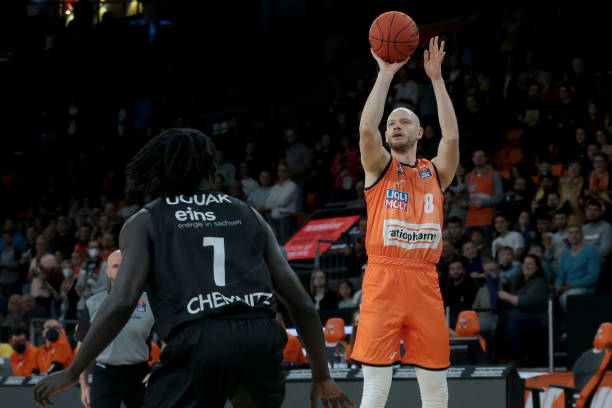 束手无策 束手无策